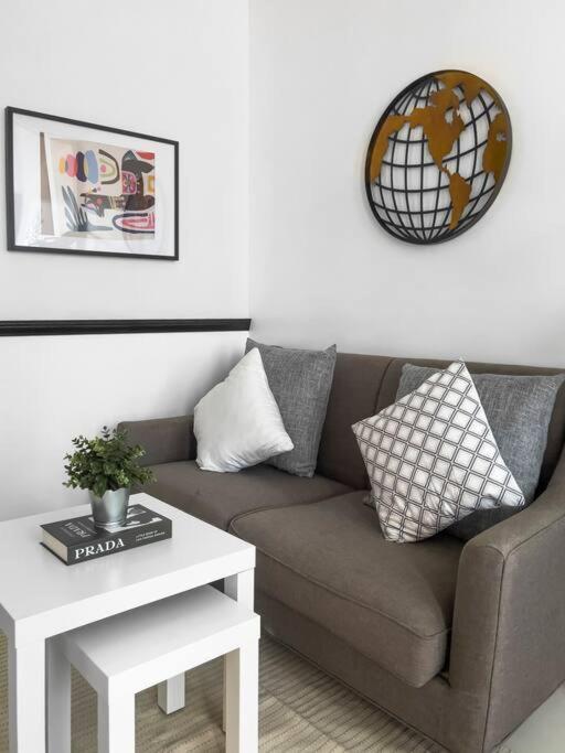 One Uptown Residences Bgc Taguig Extérieur photo