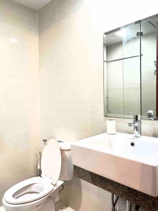 One Uptown Residences Bgc Taguig Extérieur photo