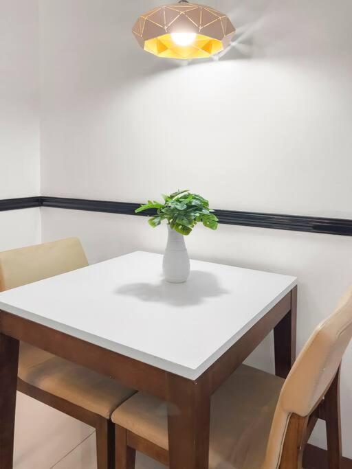 One Uptown Residences Bgc Taguig Extérieur photo