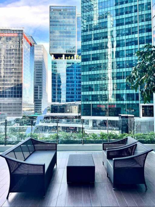 One Uptown Residences Bgc Taguig Extérieur photo